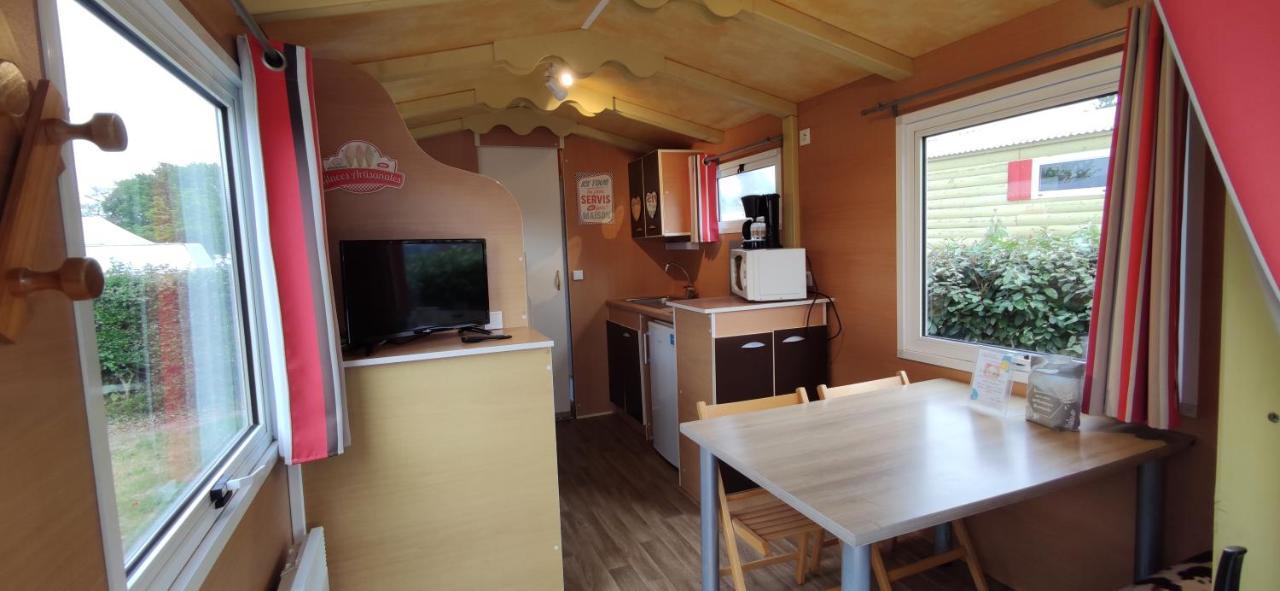 Camping Insolite Le Haut Village サン・ミシェル・シェフ・シェフ エクステリア 写真