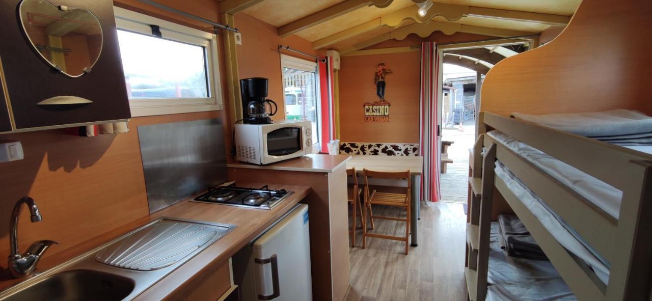 Camping Insolite Le Haut Village サン・ミシェル・シェフ・シェフ エクステリア 写真