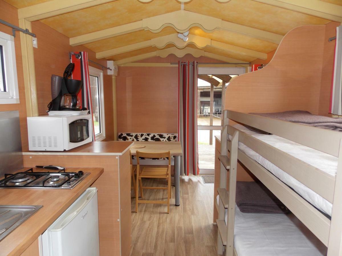 Camping Insolite Le Haut Village サン・ミシェル・シェフ・シェフ エクステリア 写真